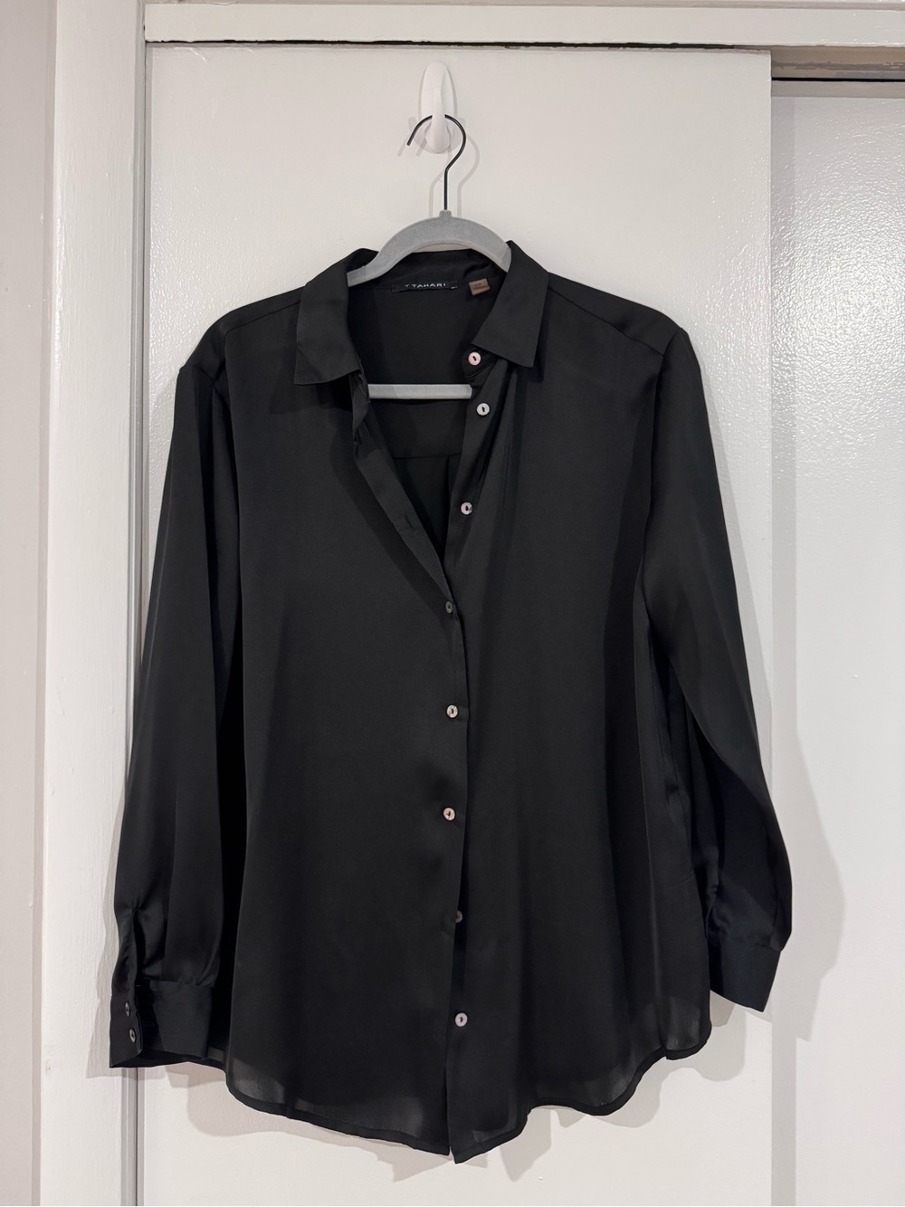 T Tahari Black Long-Sleeve Button-Up Dress Shirt